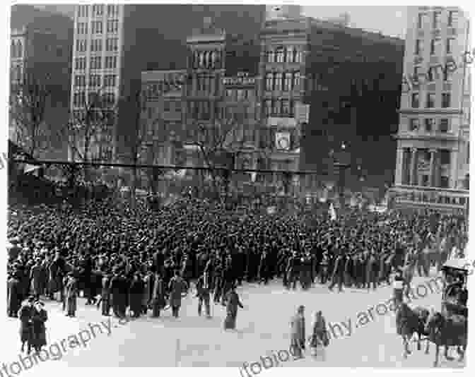 A Black And White Photograph Of A Crowd Gathered Around A Speaker In A Town Square, With Old Fashioned Cars And Buildings In The Background. Warren County (Images Of America)